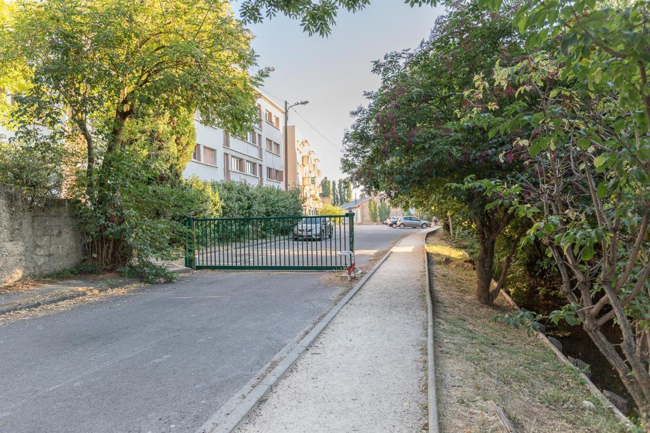 Appartement Spacieux 1 Chambre Parking Gratuit Valence  Exterior photo